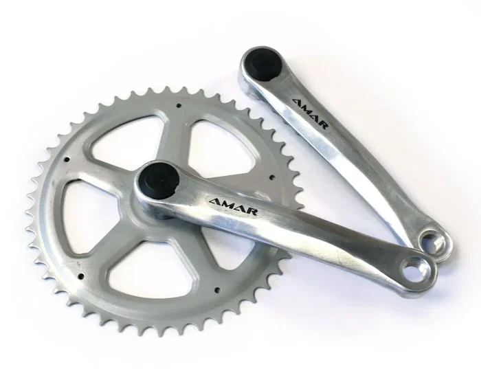 Amar Kettenradgarnitur Alu satinfarbig 170mm, 44 Zähne, 4-Kant, kaltgeschmiedete Kurbelarme, Stahl-Kettenblatt, empfohlenes Innenlager 119 mm