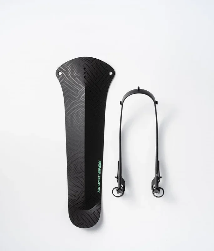 Ass Savers Win Wing 2 Gravel Spritzschutz, ultraleichtes Hinterrad-Schutzblech für Gravelbikes, einfache werkzeuglose Montage, geeignet für Reifen bis 60 mm, Farbe: Black Dot